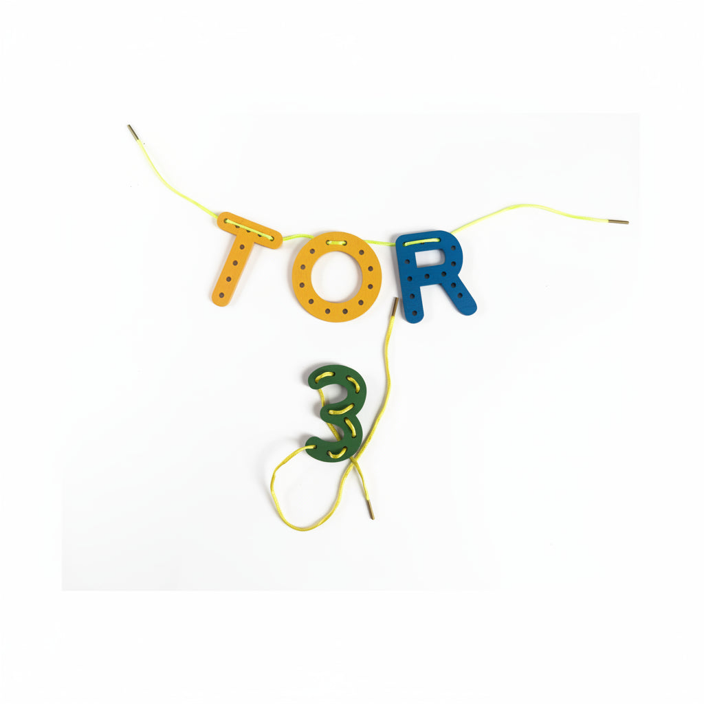 Alphabet Threading Set