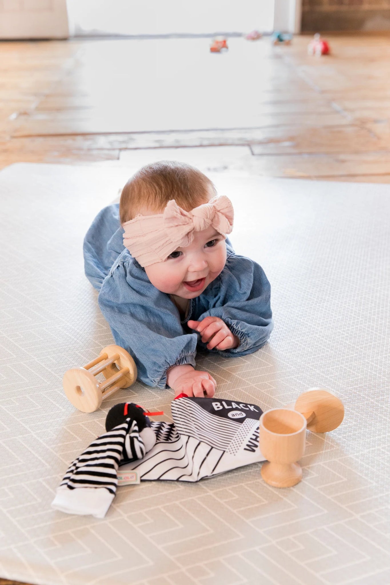 Newborn Sensory Basket Eco-Friendly Montessori Toy